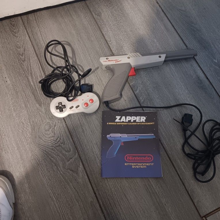 Nintendo Dogbone Controller With Zapper