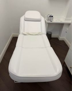Professional esthetician facial bed for sale