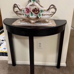 Italian Capodimonte Porcelain Centerpiece Bowl With Lid And  Wood Table Stand Details In Photo Gallery Pickup Gaithersburg Md20877