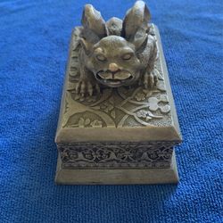 Vandor Crouching Winged Gargoyle Figurine Resin Jewelry Trinket Box 1995