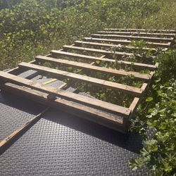 2 Free Big Pallets 