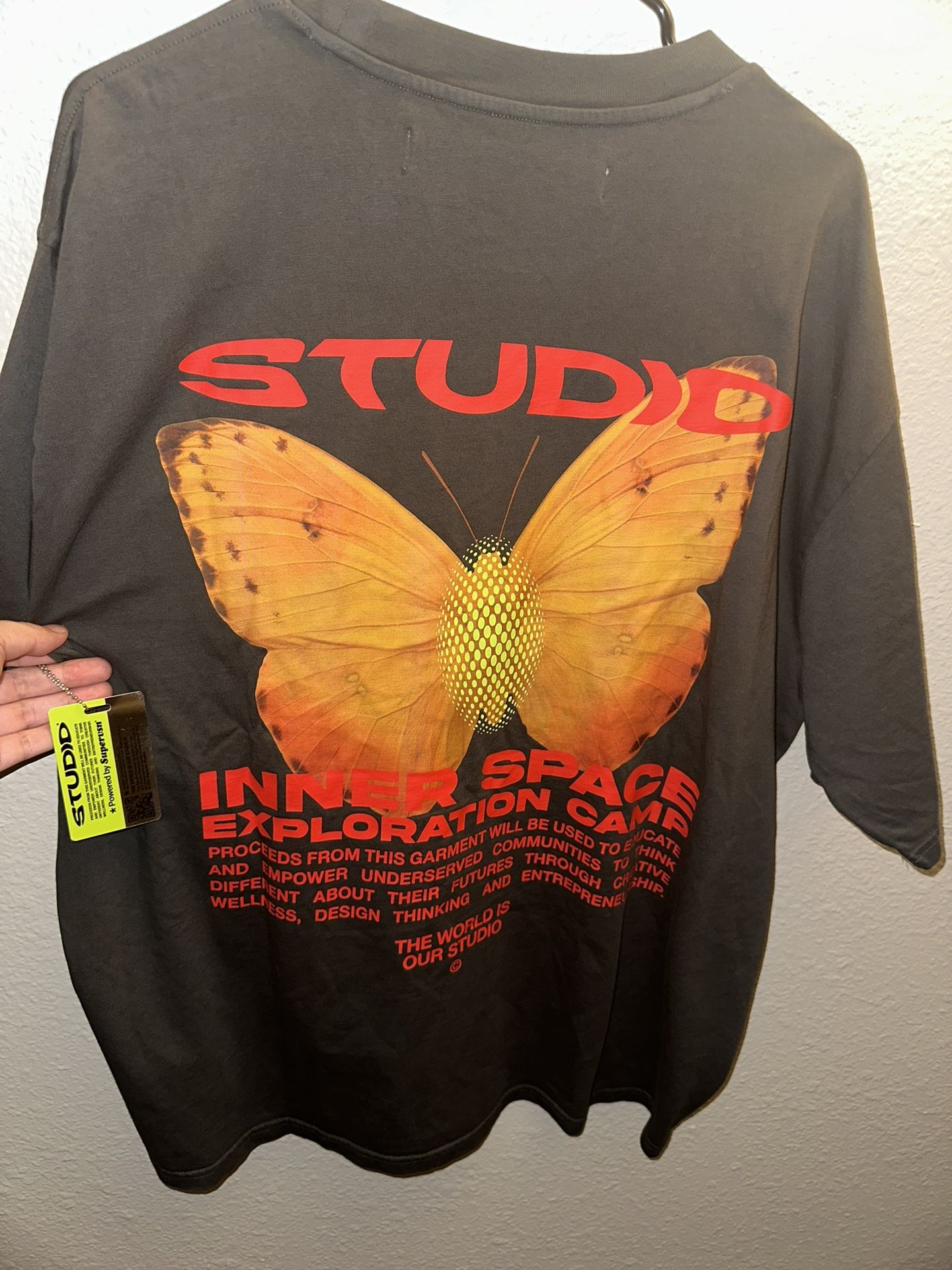 STUDIO BUTTERFLY TEE