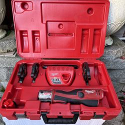 Milwaukee M12 Press Tool Kit ( Read Description Below )