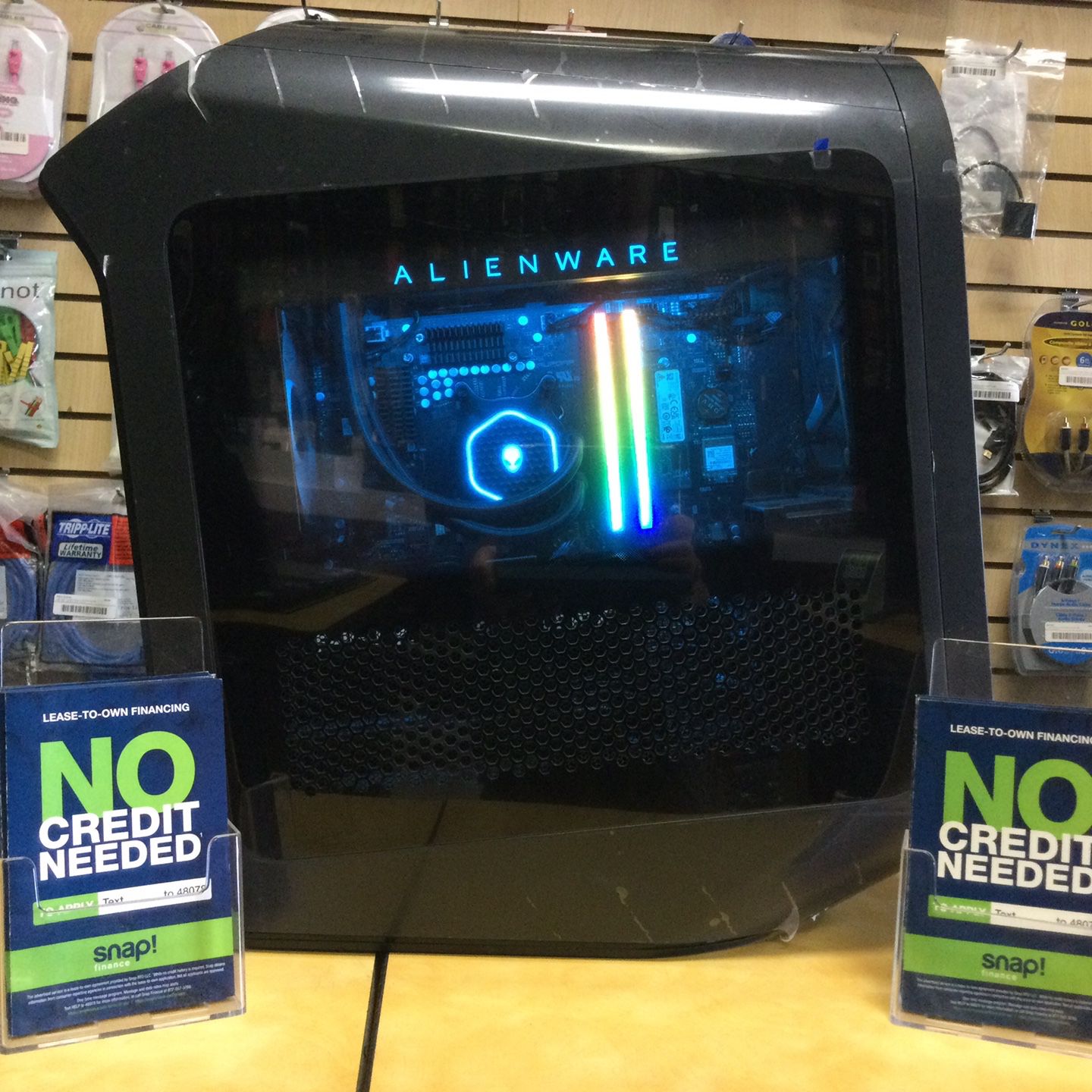 Alienware Aurora Gaming PC - R9 7900X, 64GB DDR5 RAM, RTX 4070, 1TB NVMe, Win. 11 Home - $0 DOWN!