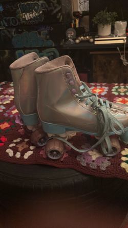Holographic Roller Skates Retro Quad Skates Iridescent