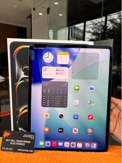 iPad Pro 13” M5 Chip Wi-Fi + Cellular 256GB! 90 Day warranty! We offer financing