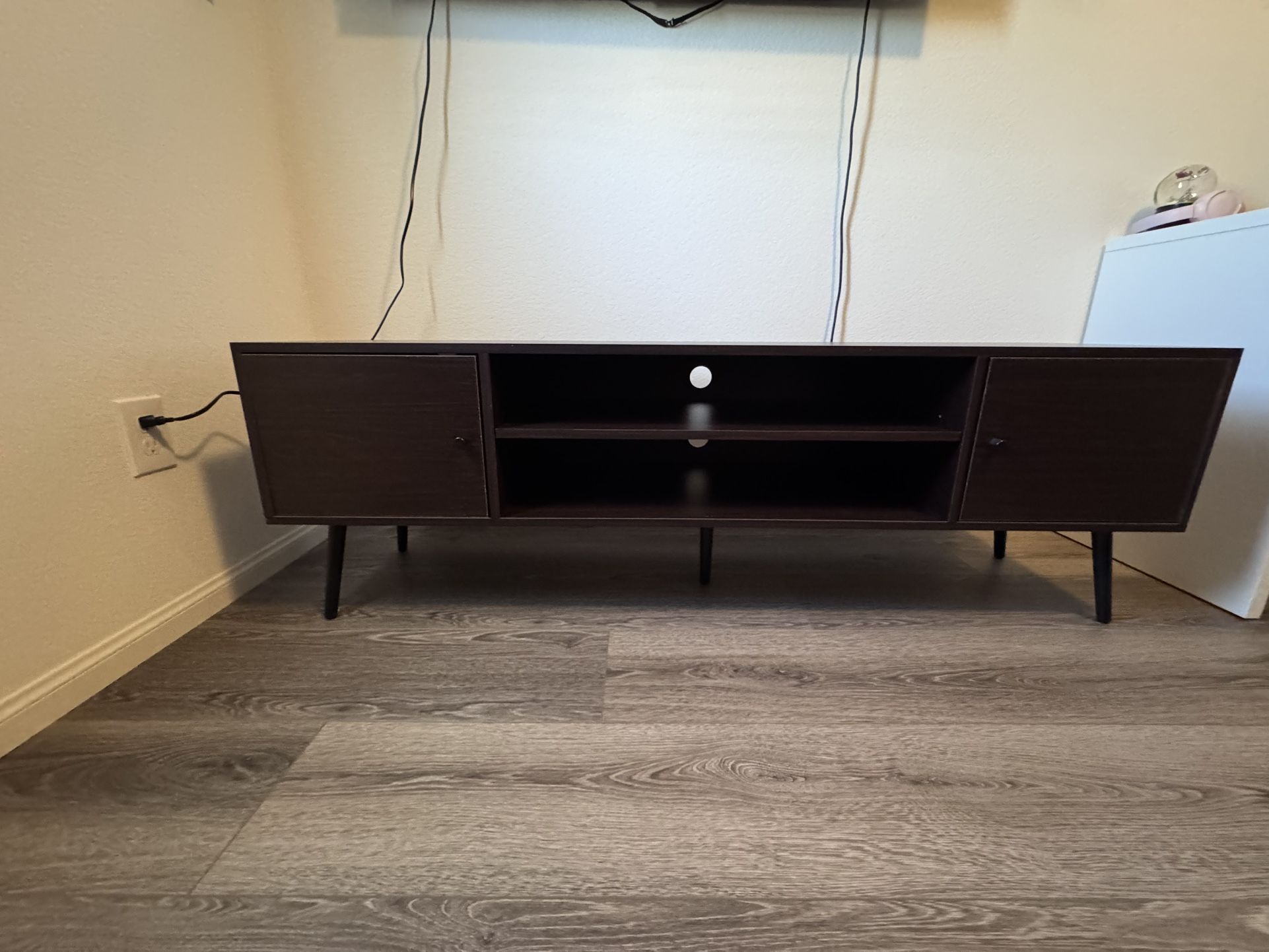 Modern TV Stand / Media Console