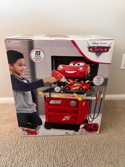 Disney Pixar Cars Service Station