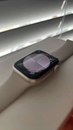 Apple Watch SE (2nd Gen) - Starlight