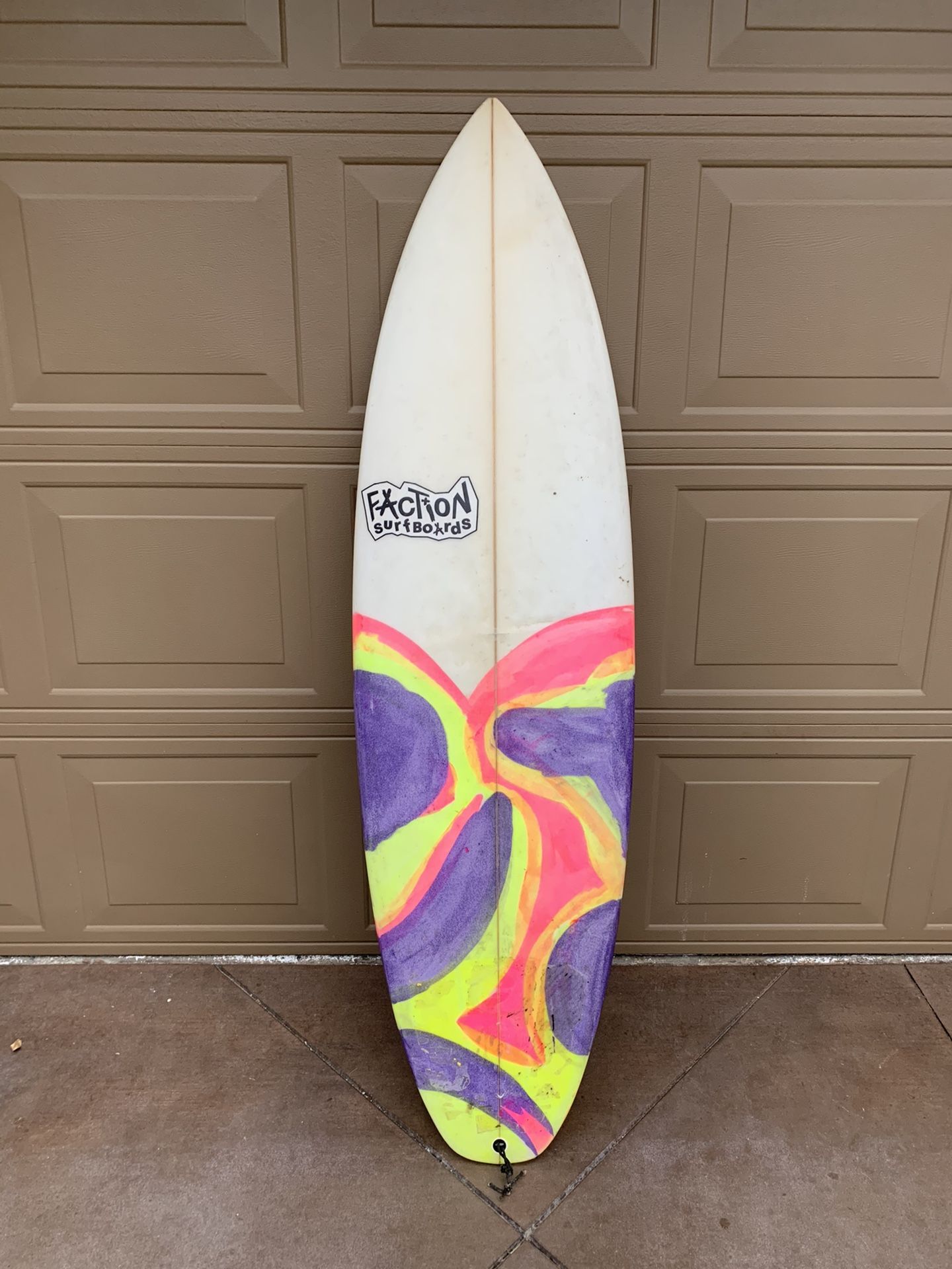 Surfboard - 5’9 Quad Custom Shortboard