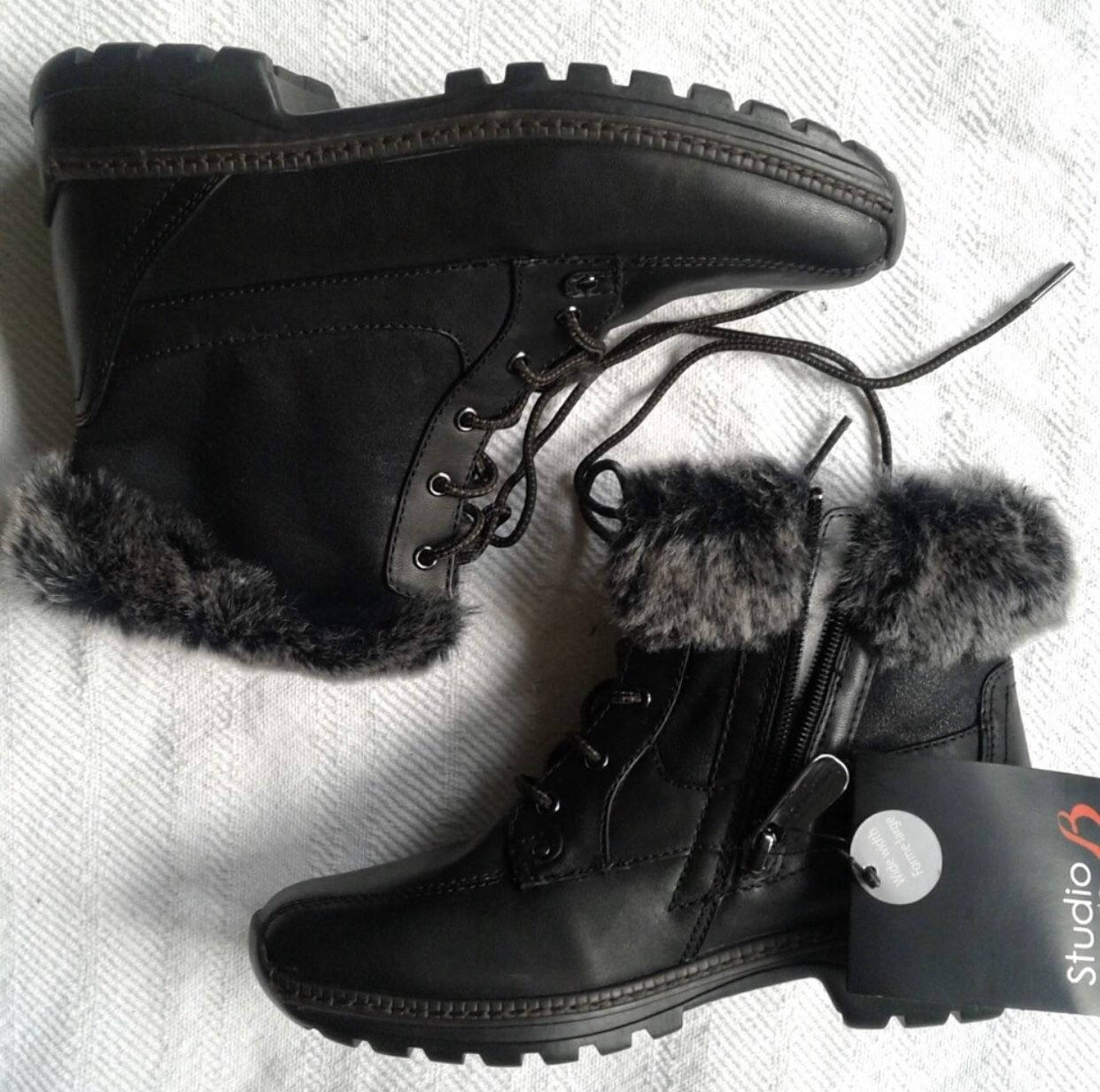 **NEW** LEATHER WOMEN WINTER BOOTS 6.5 WIDE