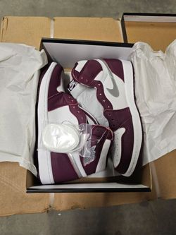 New Jordan 1 Bordeaux size 9.5