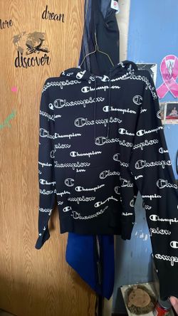 Men’s Champion hoodie size S