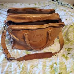 Vintage Orvis heavy leather shoulder bag