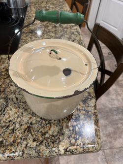 Vintage Enamelware Bucket with Lid
