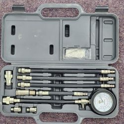 Craftsman Compression Tester Kit With Detachable Hoses, Stop Valve, and Spark Plug Adapters 0-300psi