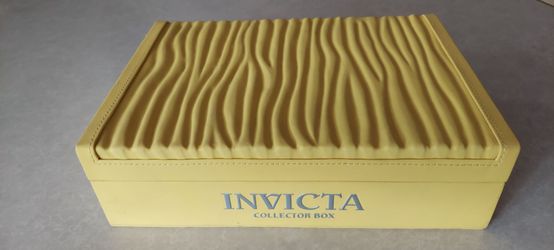 INVICTA yellow 12ct watch felt case