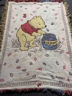 Winnie the Pooh vintage 90s blanket
