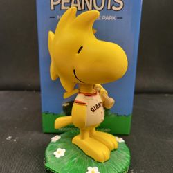 SF Giants Peanuts Woodstock bobblehead