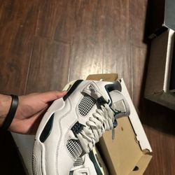 Jordan 4s Size 10