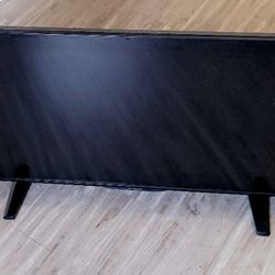 Insignia 39" LED 1080p Smart Roku HDTV