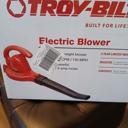 ELECTRIC LEAF BLOWER. NEW 