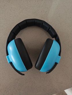 Banz Noise Cancelling Headphones