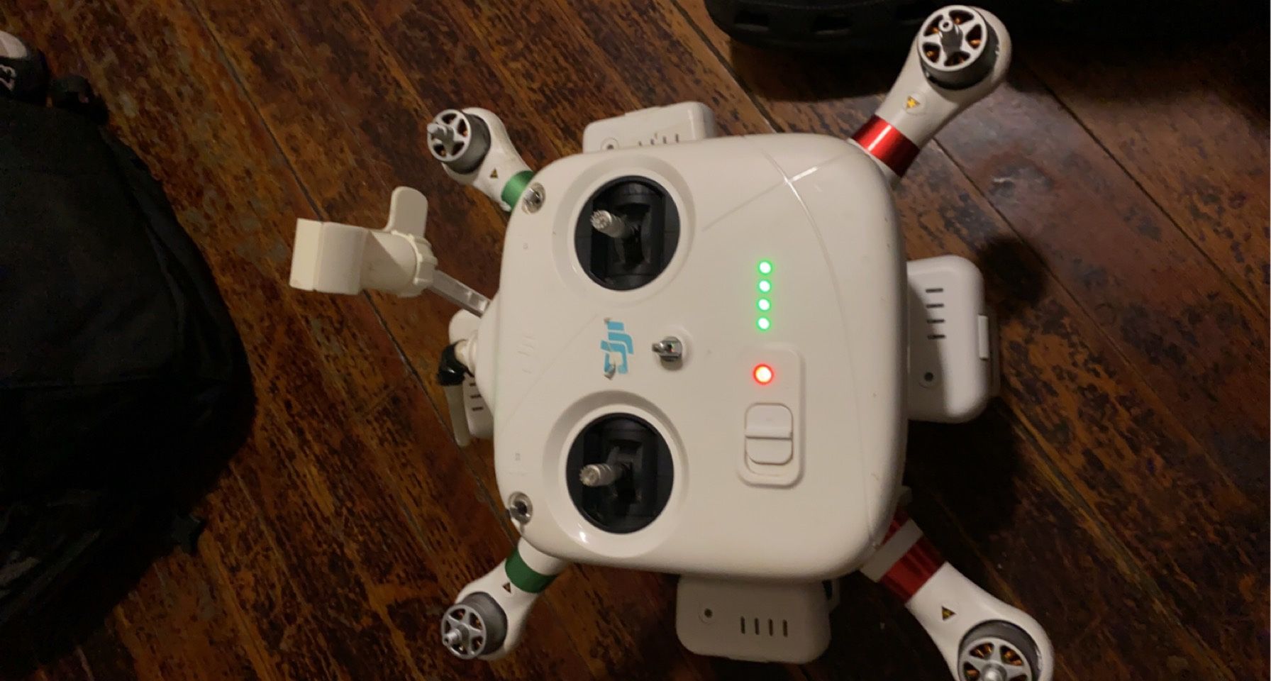 DRONE FOR PARTS BATTERY ARE DEAD IF YOU KNOW HOW TO RESET THEM THEY URS 150$ Best Offer