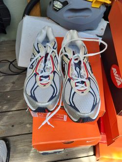 Size 9. New balance