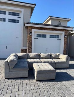 Thomasville 6-Piece Modular Sectional – Light Gray