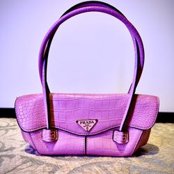 Beautiful quality small pink handbag L10xW3.5xH5 inch Lbs 0.9