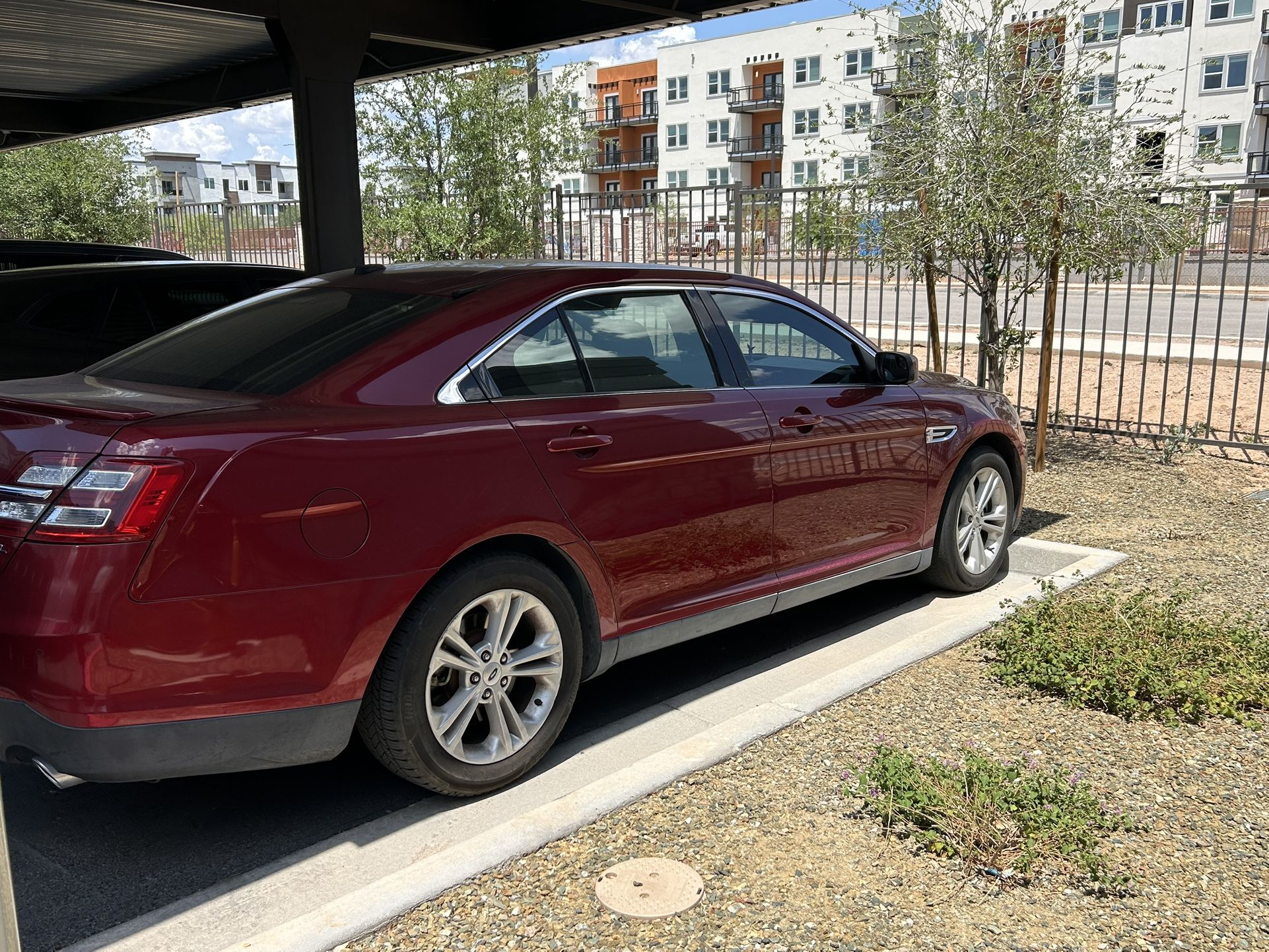 2016 Ford Taurus