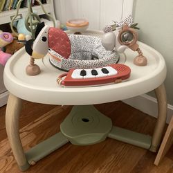 Baby activity center