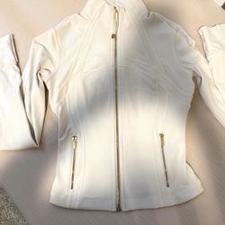 Lululemon Define Jacket White/Gold matching set with flare leggings 