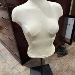 Mannequin. Nice And Clean. 