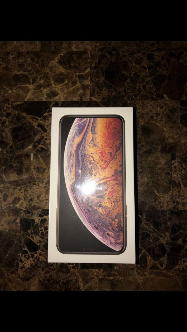 Selling iPhone X’s for 600 plus 25 apple gift card