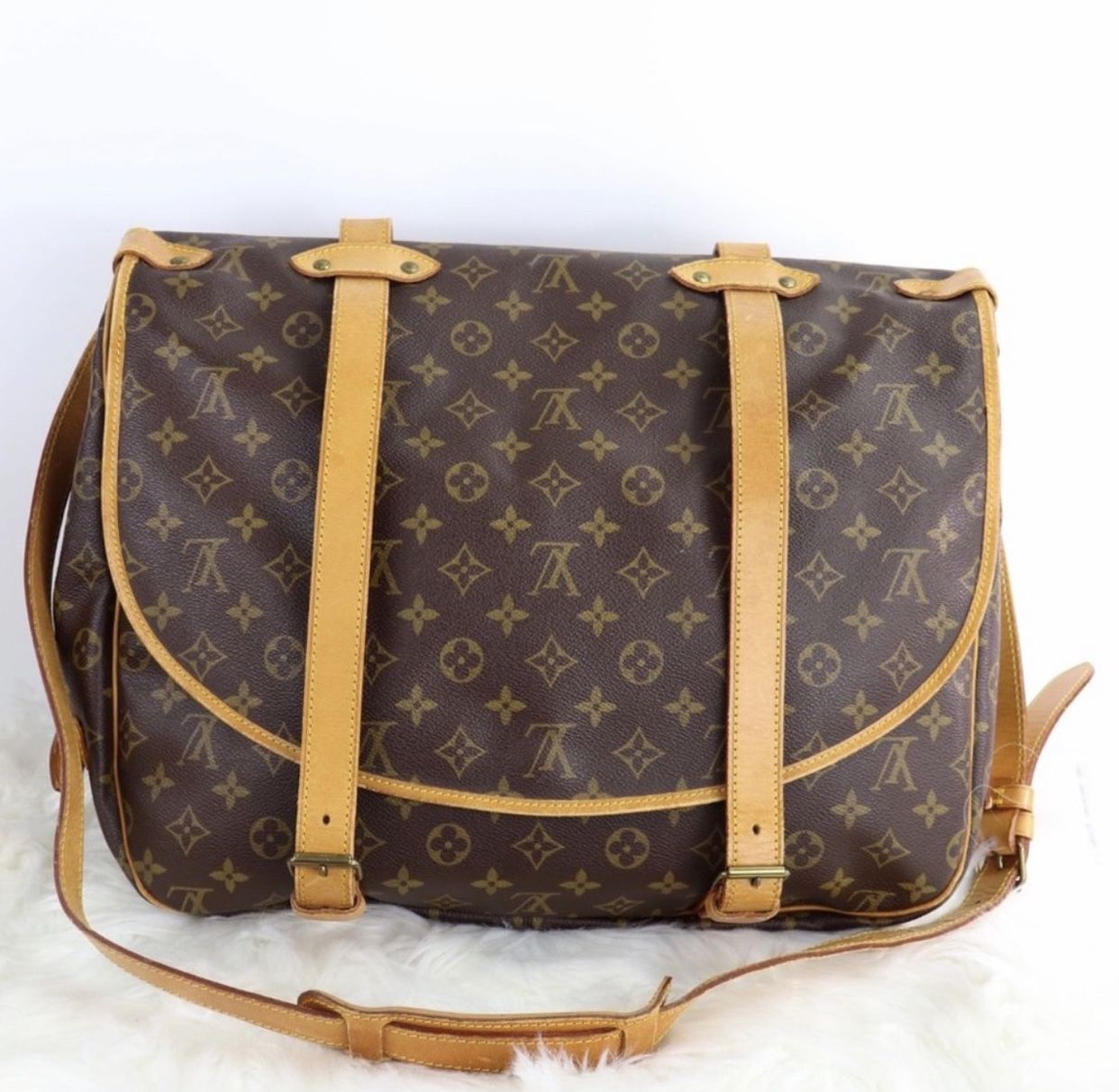 AUTHENTIC: Louis Vuitton Saumur 45 Brown Beige Monogram Leather Cross Body Bag **EXTRA LARGE**