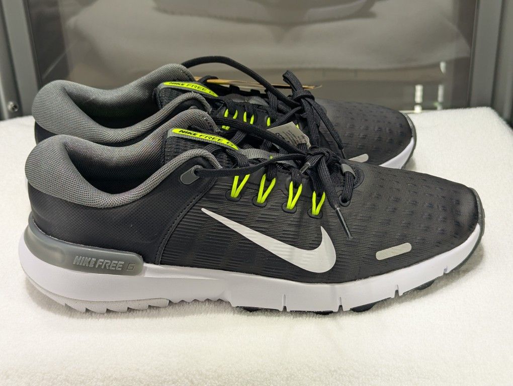 Nike And Jordan Golf Shoes Brand New