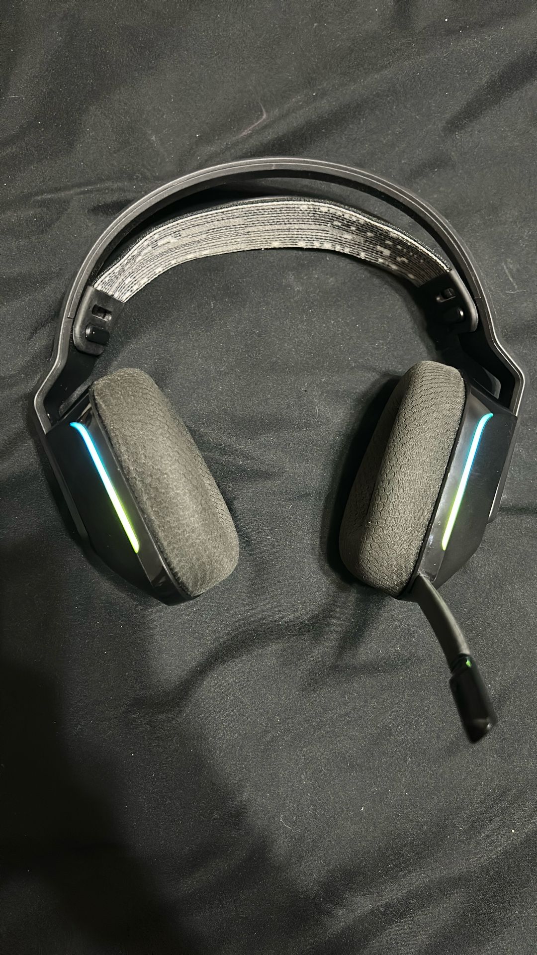 Used Logitech G733 Wireless Gaming Headset