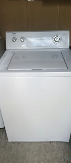 LIKE NEW INSIDE AND OUT WHIRLPOOL INGLES WASHER,NO LID LOCKS OR COMPUTER
