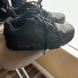 Nike Size 5 $20 Semi Nuevos