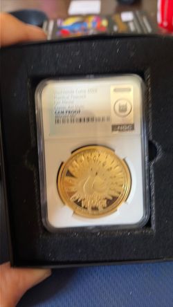 Gold coin