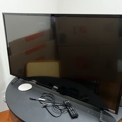 VIZIO 42.5in smart TV