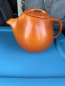 Raymor Roseville ceramic tea pot
