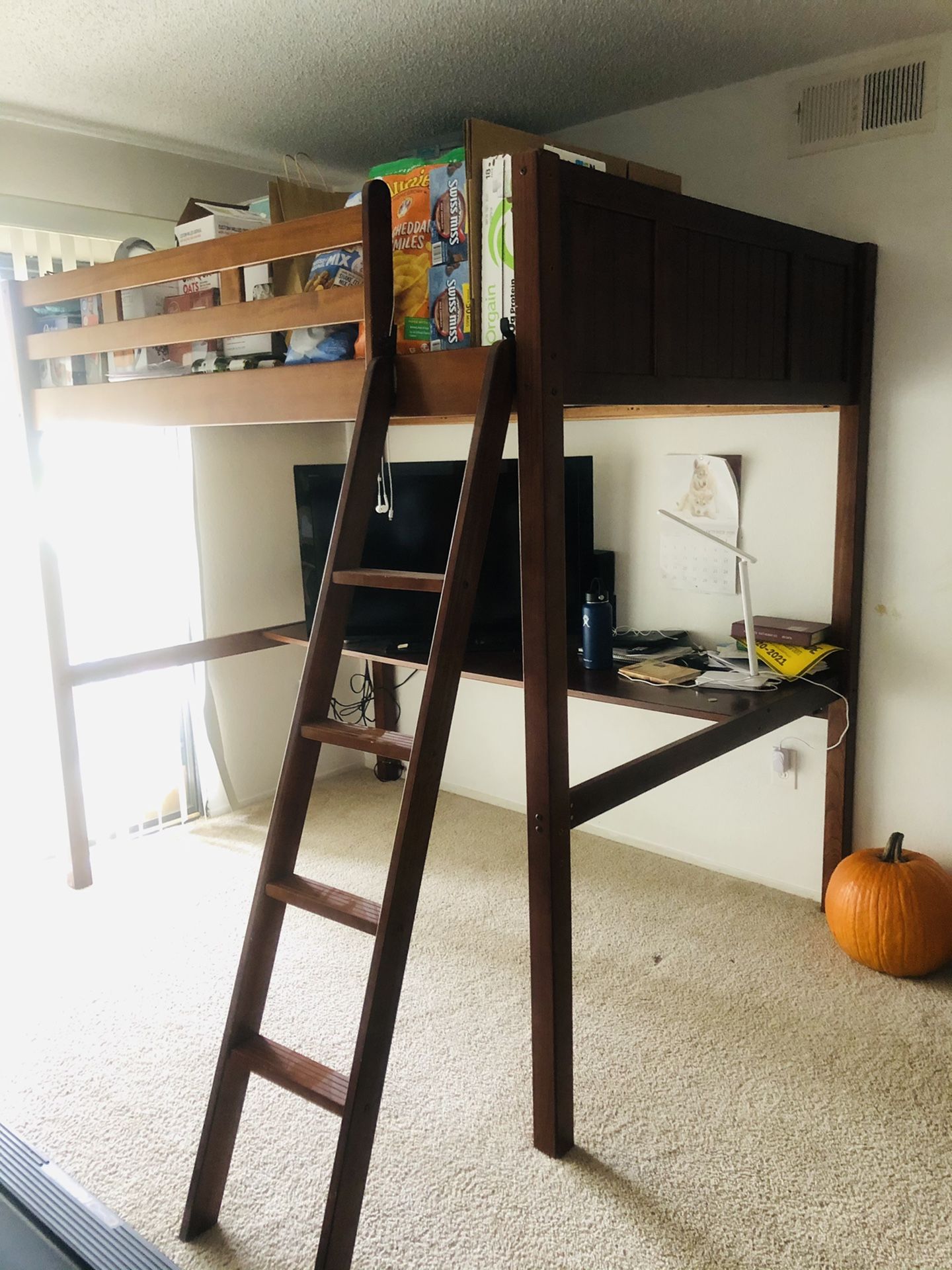 Bunkbed with study table