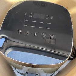  White Air Fryers 4 Qt, Fabuletta 1550W 9 Preset Cookings Air Fryer Oilless Cooker, Shake Reminder, 450°F freidora de aire,Tempered Glass Display, Dis