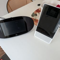 2x Google Home Smart Display Nest Hubs // Lenovo 8in Smart Display & JBL Link View