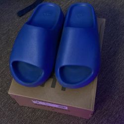 yeezy slides blue