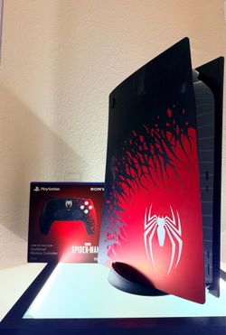 PS5 Disc with Spiderman Faceplates and BRAND NEW Spiderman 2 controller