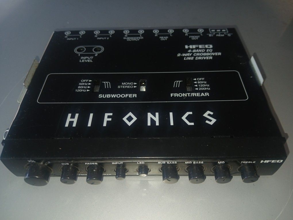 4-Band HF Series Half-DIN EQ Pre-Amp 9 Volt with Front/Rear Crossover